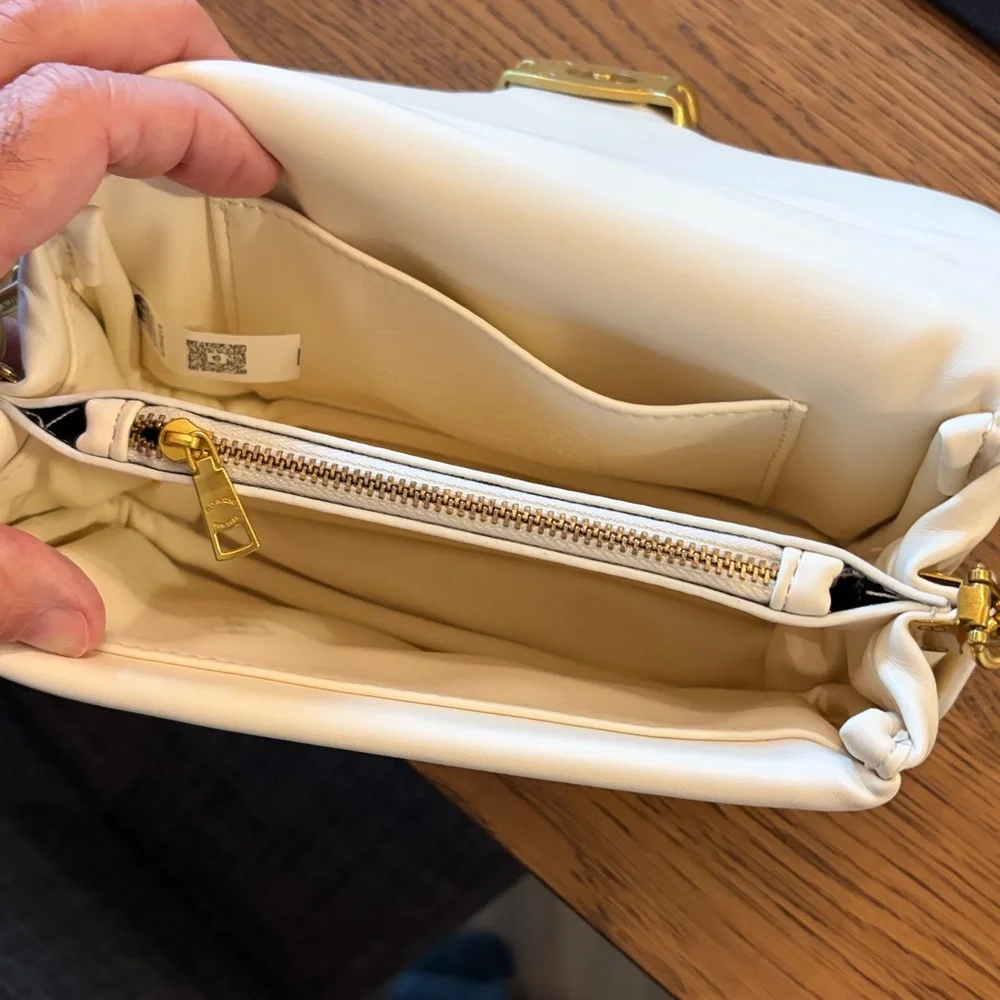 NWOT 🌲 Coach Pillow Tabby Crossbody/Handbag in Soft Marshmallow Leather - Picture 9 of 13
